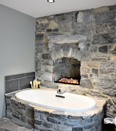 Tub - Master Bath